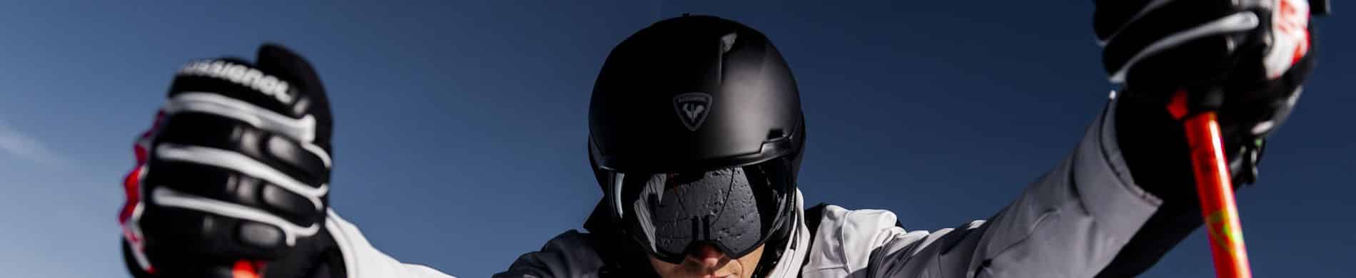 Ski helmet