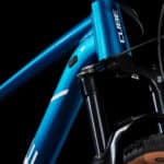 Cube Attention Pro metallicteal n white