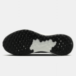 NIKE REVOLUTION 7/011