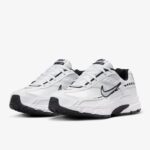 WMNS NIKE INITIATOR